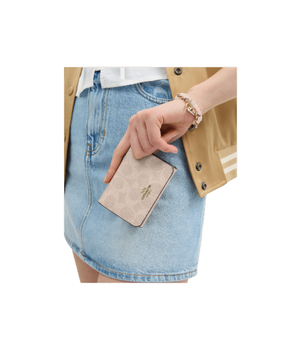 Cartera con tarjetero y monedero claro