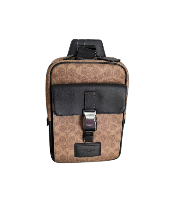 Pechera coach café con monograma